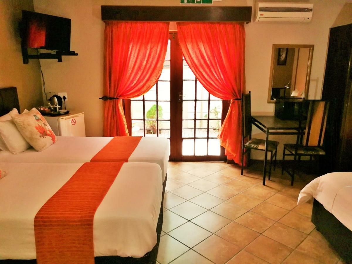 Safari Guesthouse Vryburg Zewnętrze zdjęcie