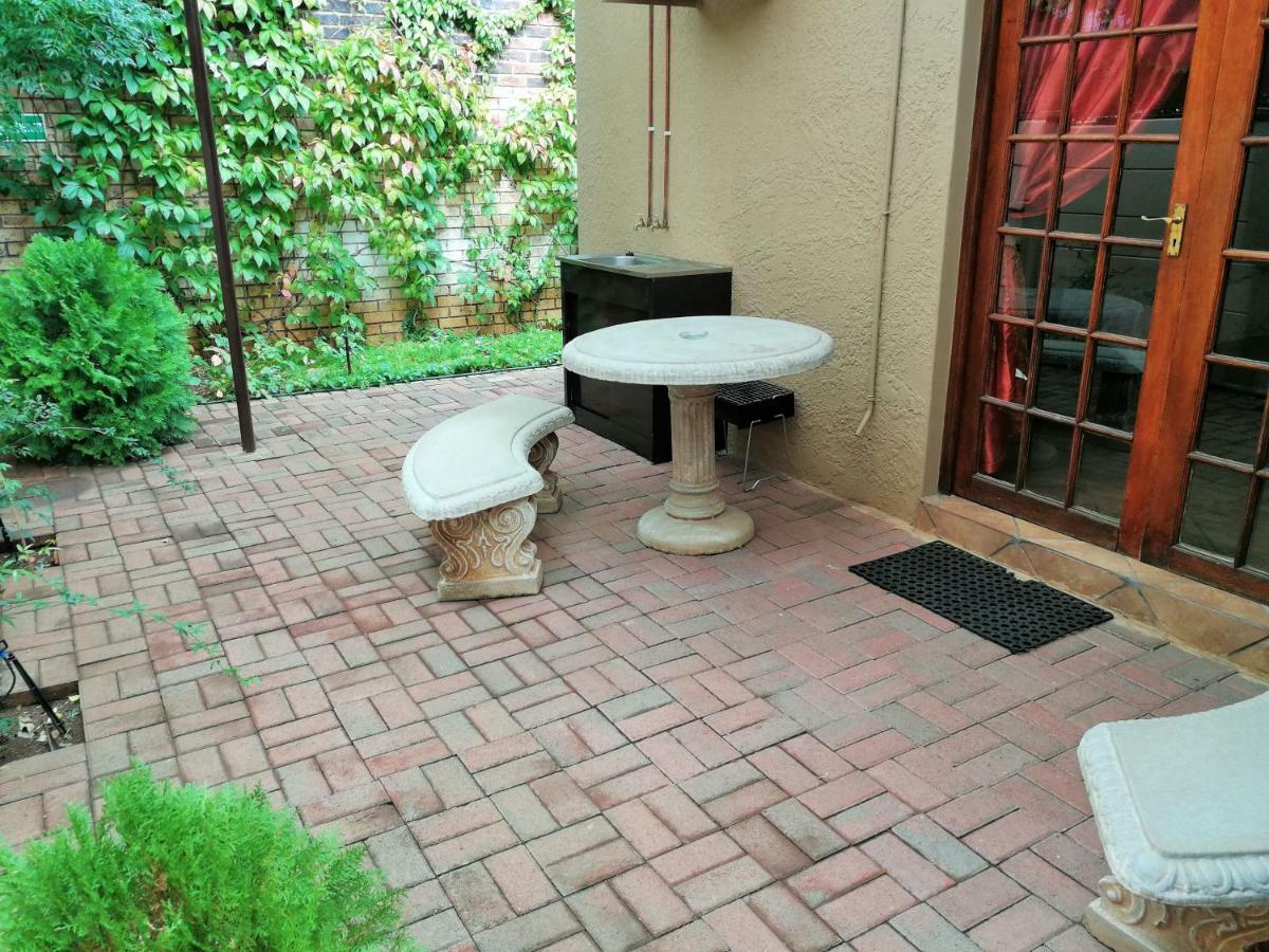 Safari Guesthouse Vryburg Zewnętrze zdjęcie