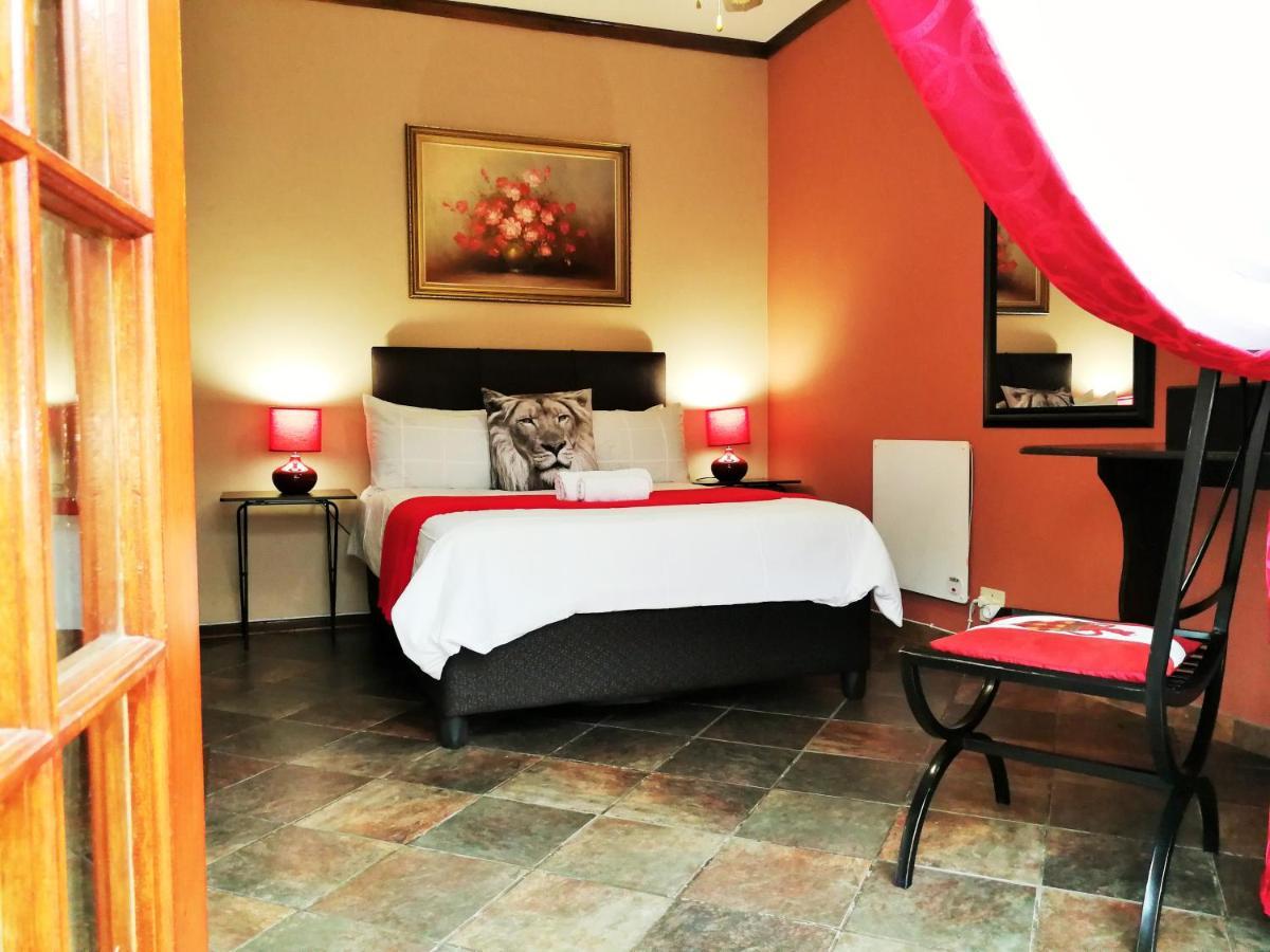 Safari Guesthouse Vryburg Zewnętrze zdjęcie