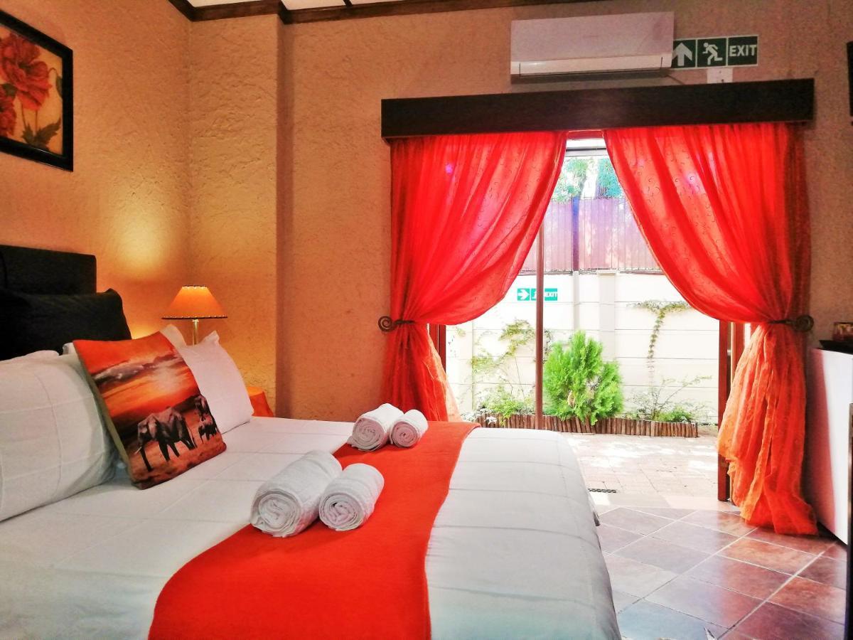 Safari Guesthouse Vryburg Zewnętrze zdjęcie